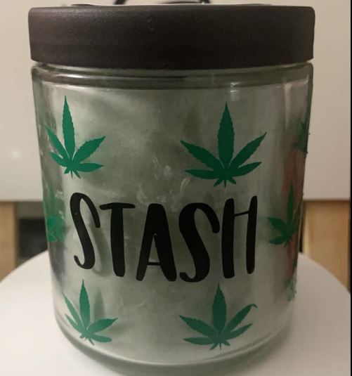 8oz "Stash" Glass Jar filled with Leaf shaped Scented Melts